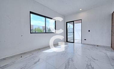 Casa en Venta en Cancún en Residencial Rio con 4 Recámaras y Alberca