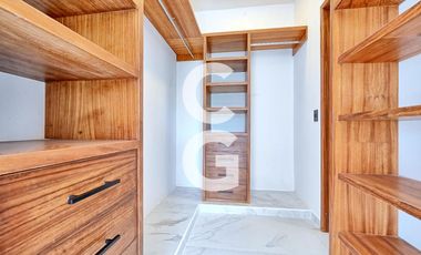 Casa en Venta en Cancún en Residencial Rio con 4 Recámaras y Alberca