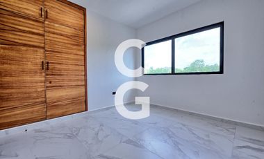 Casa en Venta en Cancún en Residencial Rio con 4 Recámaras y Alberca
