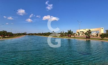 Casa en Venta en Cancún en Residencial Rio con 4 Recámaras y Alberca
