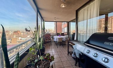 Se Vende 3 Dormitorios + Servicio + 2 Estacionamientos. Providencia