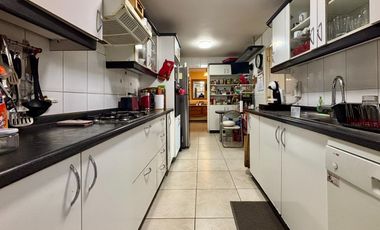 Se Vende 3 Dormitorios + Servicio + 2 Estacionamientos. Providencia