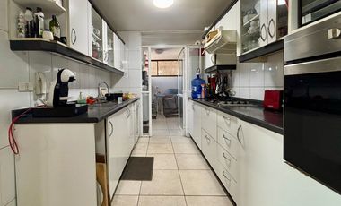 Se Vende 3 Dormitorios + Servicio + 2 Estacionamientos. Providencia