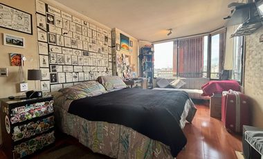 Se Vende 3 Dormitorios + Servicio + 2 Estacionamientos. Providencia