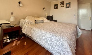 Se Vende 3 Dormitorios + Servicio + 2 Estacionamientos. Providencia