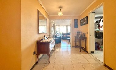 Se Vende 3 Dormitorios + Servicio + 2 Estacionamientos. Providencia