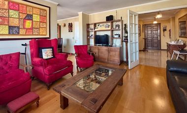 Se Vende 3 Dormitorios + Servicio + 2 Estacionamientos. Providencia