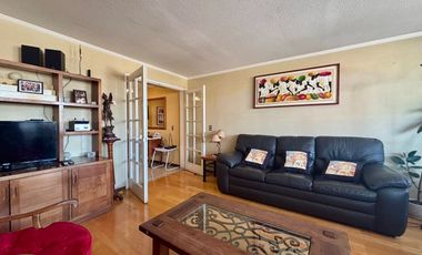 Se Vende 3 Dormitorios + Servicio + 2 Estacionamientos. Providencia