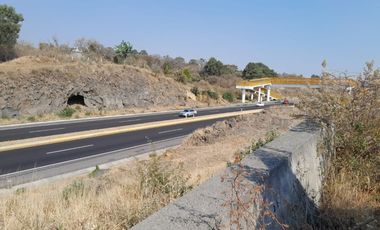 EXCELENTE TERRENO A PIE DE CARRETERA