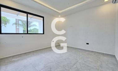 Casa en Venta en Cancún en Residencial Rio con 4 Recámaras y Alberca