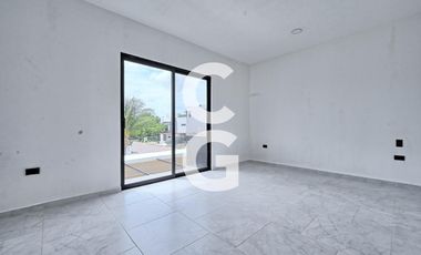Casa en Venta en Cancún en Residencial Rio con 4 Recámaras y Alberca
