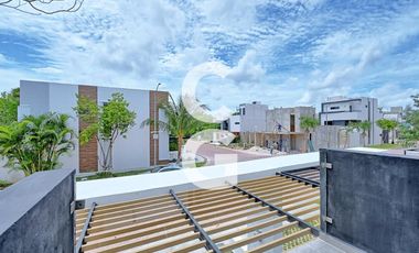 Casa en Venta en Cancún en Residencial Rio con 4 Recámaras y Alberca
