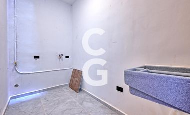 Casa en Venta en Cancún en Residencial Rio con 4 Recámaras y Alberca