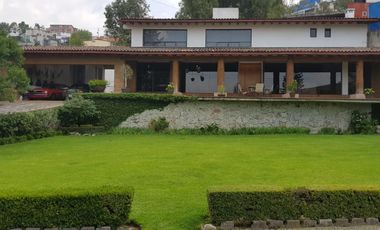 se vende casa en Vista del Valle Naucalpan de 3,000m2