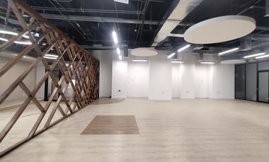 Oficina en arriendo en Alto Prado.