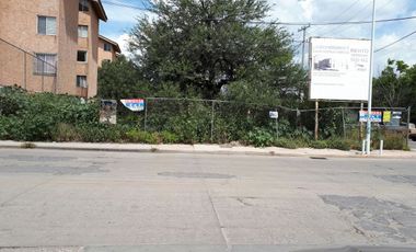 TERRENO EN RENTA CON EXCELENTE UBICACIÓN