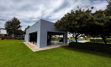 Casa en Venta $4,100,000.00 dentro del Coto Seneca, El Campestre Residencial, CP.45221 en Zapopan, Jalisco, México