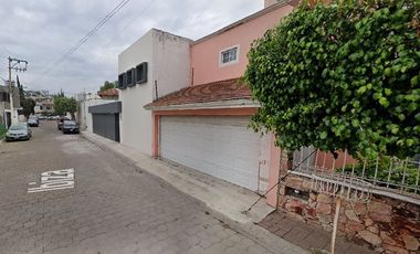 NO CREDITOS, CASA EN VENTA, EN BOSQUES DEL ACUEDUCTO, SANTIAGO QUERETARO.