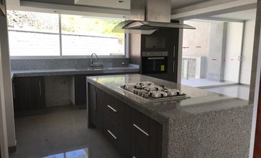 Casa en Venta en Bosque Esmeralda, Atizapán Estado de México