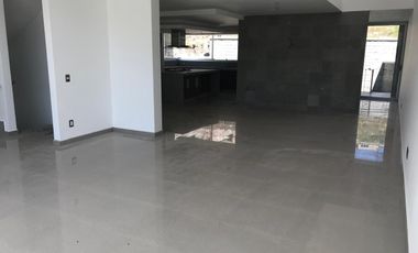Casa en Venta en Bosque Esmeralda, Atizapán Estado de México