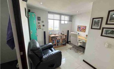 Venta de espectacular apartamento en el poblado,sector el tesoro medellín.