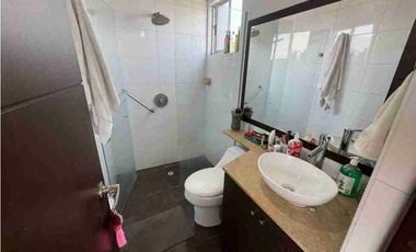 Venta de espectacular apartamento en el poblado,sector el tesoro medellín.