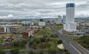 RENTA DEPARTAMENTO EN LIFE JURIQUILLA CON TERRAZA Y BODEGA