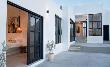 Casa con alberca privada y rooftop en venta, Todos Santos, BCS