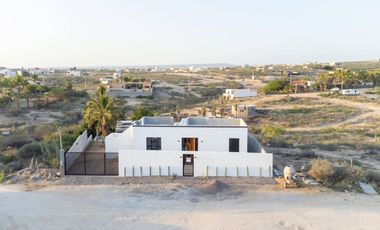 Casa con alberca privada y rooftop en venta, Todos Santos, BCS