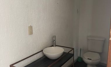 RENTA DE LOZAL FRENTE AL COLEGIO MIRAFLORES, ZONA NORTE, LEÓN, GTO.