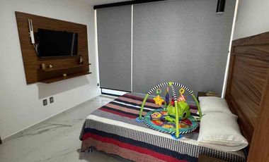 INCREÍBLE RESIDENCIA SEMINUEVA EN VENTA, EN EL PALOMAR. SECCIÓN BOSQUES