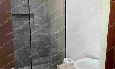 EN RENTA CASA NUEVA. UBICADA EN RESIDENCIAL ARBOLADA, ALBERCA PRIVADA, AMENIDADES, SEGURIDAD 24/7.