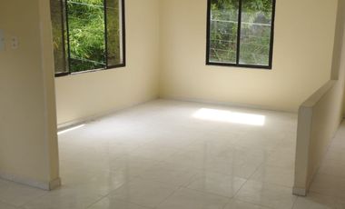 Vendo casa esquinera en Arrayanes 3 pisos independientes