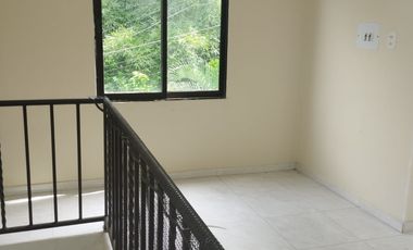 Vendo casa esquinera en Arrayanes 3 pisos independientes