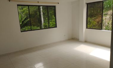 Vendo casa esquinera en Arrayanes 3 pisos independientes