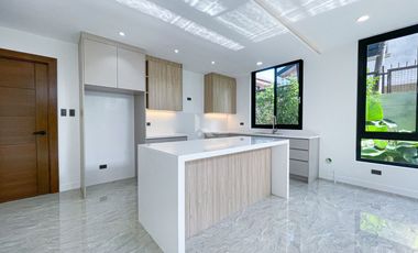 Superb Modern Contemporary House and Lot For Sale in BF Homes, Parañaque City