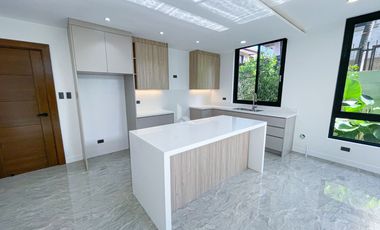 Superb Modern Contemporary House and Lot For Sale in BF Homes, Parañaque City