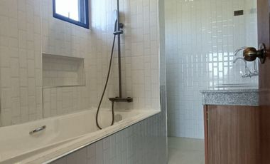 4 Bedrooms Two Storey Townhouse for Sale in BF Resort Las Pinas Talon Dos - JB