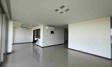 Departamento en renta. Torre Esmeralda. Fracc. Jardines de Villahermosa, Tabasco.