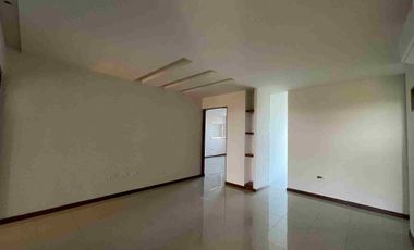 Departamento en renta. Torre Esmeralda. Fracc. Jardines de Villahermosa, Tabasco.