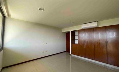 Departamento en renta. Torre Esmeralda. Fracc. Jardines de Villahermosa, Tabasco.