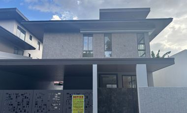 BF Homes Inner Circle 5 Bedroom House and Lot For Sale Parañaque City