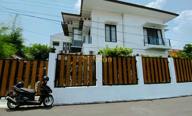 KOST PUTRI DIJUAL, 8 MENIT KE SMA STELLA DUCE 1 YOGYAKARTA