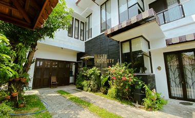KOST PUTRI DIJUAL, 8 MENIT KE SMA STELLA DUCE 1 YOGYAKARTA