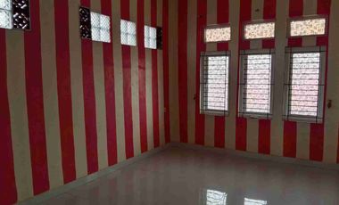 RUMAH 2 LANTAI DENGAN TANAH YG LUAS