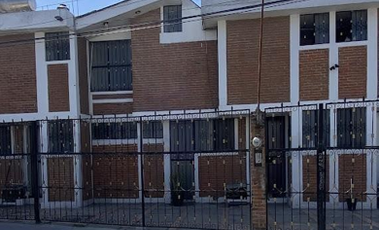 Renta casa para OFICINAS, Col. Santa Cruz Buenavista. Zavaleta y 25 pte