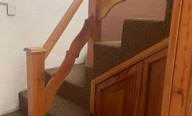 Renta casa para OFICINAS, Col. Santa Cruz Buenavista. Zavaleta y 25 pte