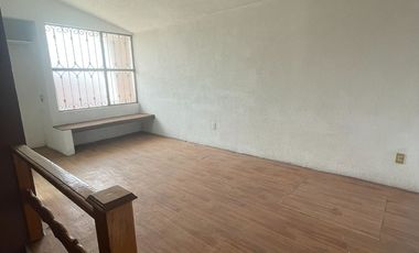 Renta casa para OFICINAS, Col. Santa Cruz Buenavista. Zavaleta y 25 pte