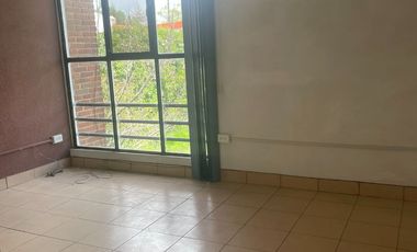 Renta casa para OFICINAS, Col. Santa Cruz Buenavista. Zavaleta y 25 pte