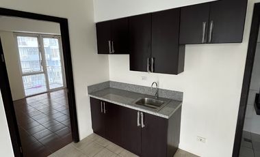 RPN Boni Mandaluyong Condo 1br 30.26sqm Roo For Sale Pioneer Woodlands in Bgc Ayala Edsa Shaw Megamall MRT Makati